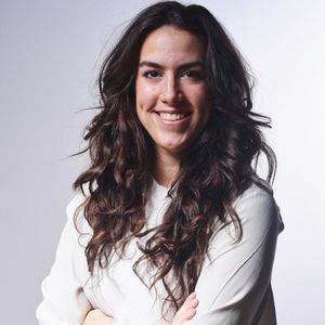 Meet your Posher, Cassandra